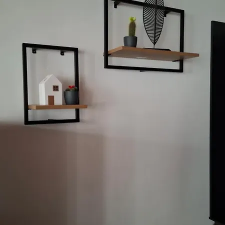 Mirtusz Apartmanhaz *